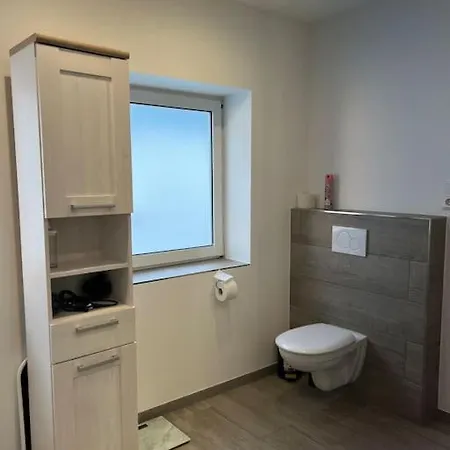 아파트 Geraeumige Einzimmerwohnung In